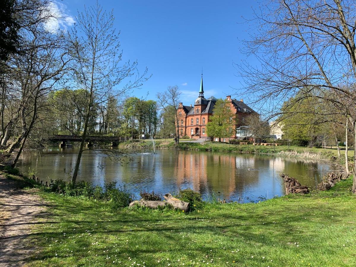 Seelund - Meeresrauschen Lauschen - Ruhiges Sonniges Apartment Mit Garten Und Terrasse Nahe Strand Und Ostsee Schönhagen 外观 照片